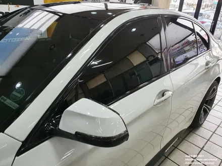 BMW 528i 루프스킨+윈도우몰딩랩핑 - 일산PPF랩핑전문샾 모토자인 / 고양 일산서구