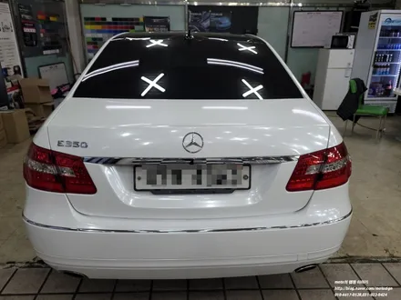 일산 벤츠 2011년 e350 다이아몬든 화이트 전체랩핑 + 블락포디 DITTO 측면 썬팅 / 고양 일산서구