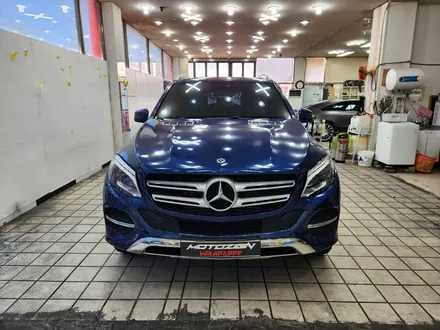 벤츠 GLE350D 5년된 필름 제거후 새옷으로 갈아입히 / 고양 일산서구