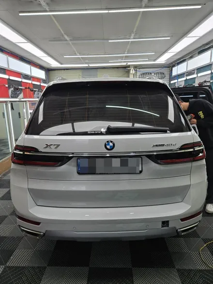 일산 BMW X7 40D 화이트에서 미드나잇블루와 스틸실버의 조합으로 투톤랩핑 / 고양 일산서구