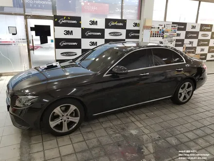 일산 벤츠 E220 에이버리 블랙 메탈릭 전체랩핑 작업 완료 / 고양 일산서구