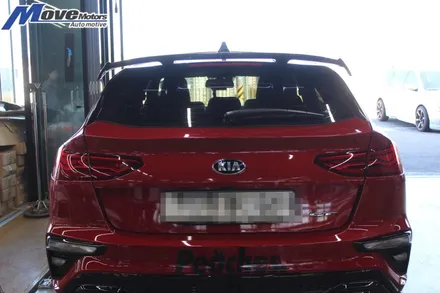 [기아 K3 GT 5도어 해치백 카본 스포일러 장착] 기아 K3 GT 튜닝샵/K3 에어로파츠/카본 윙 장착/K3 웨건 리어 스포일러/부산 국산차 수입차 카본튜닝 무브모터스 / 부산 기장군