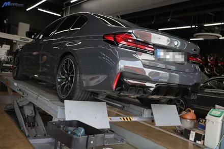 [BMW F90 M5 컴페티션] 3D 타입 카본 리어 디퓨져 + 컴페티션 타입 카본 스포일러 + 스플리터 + JSR퍼포먼스 카본 배기팁 + 카본 휀다 가니쉬 장착 무브모터스 / 부산 기장군