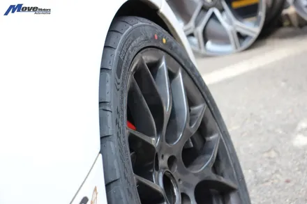 [BMW Z4] 사일룬 타이어 265 / 35 / 18 인치 R01 하이그립 타이어 장착 부산 자동차 휠 타이어 교체 무브모터스 / 부산 기장군