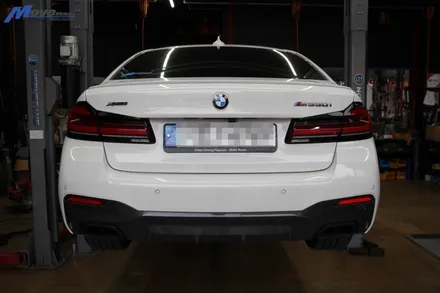 [BMW G30 M550i LCI] 타원형 카본 듀얼 머플러팁 M5 디퓨져 + 그릴 사이드립 장착 / 부산 기장군