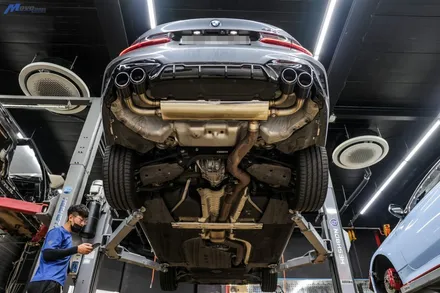[BMW G20 3시리즈 330i] 아우라에스 ARP 가변 듀얼 배기 / JSR 듀얼 카본 머플러팁 / BMW 퍼포먼스 디퓨져 장착 무브모터스 / 부산 기장군