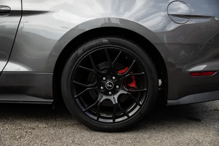 [포드 머스탱 2.3T 에코 부스트] 쉘비 GT500 스타일 바디킷 + 캘리퍼 도색 + 커스텀 가변 배기 / 포드 / 머스탱 / 부산 기장군