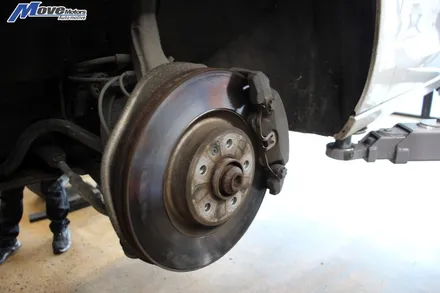 [아우디 A6 30TDI 브레이크 디스크 연마 수입차정비]핸들떨림/브레이크떨림/브레이크소음/브레이크밀림/디스크로터연마/양산 김해 울산 부산 해운대 기장 정관 무브모터스 카센터 / 부산 기장군