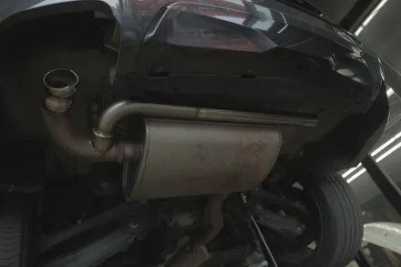 [BMW F26 X4] 550 스타일 사각 머플러팁 장착 순정틱한 배기팁 / 부산 기장군