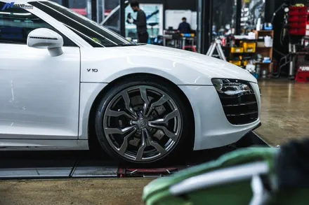 [아우디 R8 V10] R8 V10 엔진오일 교환 및 휠 스크래치로 인한 휠 복원 도색 / 부산 기장군