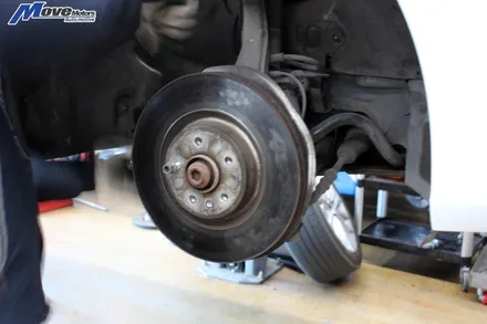[아우디 A6 30TDI 브레이크 디스크 연마 수입차정비]핸들떨림/브레이크떨림/브레이크소음/브레이크밀림/디스크로터연마/양산 김해 울산 부산 해운대 기장 정관 무브모터스 카센터 / 부산 기장군