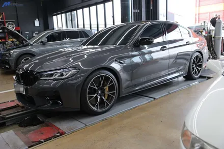 [BMW F90 M5 컴페티션] 3D 타입 카본 리어 디퓨져 + 컴페티션 타입 카본 스포일러 + 스플리터 + JSR퍼포먼스 카본 배기팁 + 카본 휀다 가니쉬 장착 무브모터스 / 부산 기장군