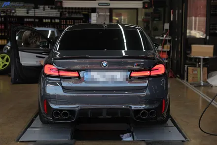 [BMW F90 M5 컴페티션] 3D 타입 카본 리어 디퓨져 + 컴페티션 타입 카본 스포일러 + 스플리터 + JSR퍼포먼스 카본 배기팁 + 카본 휀다 가니쉬 장착 무브모터스 / 부산 기장군