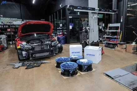 [현대 벨로스터JS 1.6T] 네오테크 인증 4P 브레이크 리어 확장 디스크 장착 + 워크 18인치 ZR10 휠 교체로 브레이크 성능 향상과 하체 드레스업 / 부산 기장군