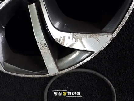 자동차휠긁힘 복원수리 SM7 18인치 순정휠 휠복원 후기 / 전주시 덕진구