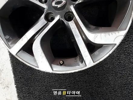 자동차휠긁힘 복원수리 SM7 18인치 순정휠 휠복원 후기 / 전주시 덕진구