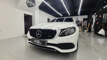 벤츠 E클래스AMG 전체크롬죽이기,루프스킨[의정부랩핑,양주랩핑,포천랩핑,남양주랩핑] / 의정부시 민락동