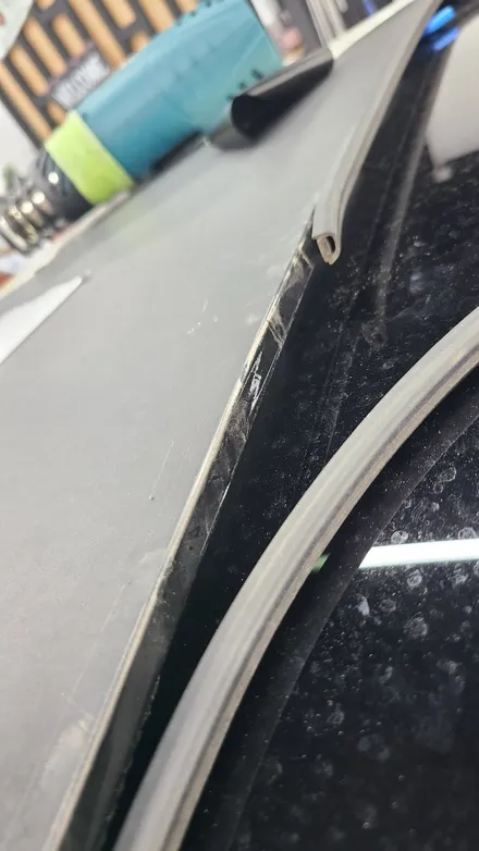 BMW(F10) 루프스킨 재시공 3M유광블랙시공기[의정부랩핑,엠프로랩핑] / 의정부시 민락동