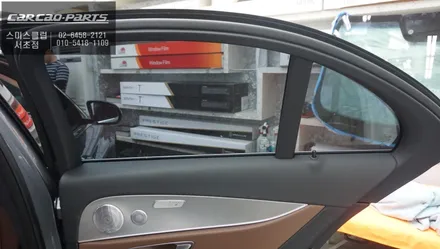 국산 부메스터 튜닝으로 음질과 실내를 더욱 고급스럽게 튜닝! 뒷자리 동승객 배려을위한 리어모니터X10제품과 햇빛가리개 썬쉐이드 시공하기. / 서울 서초, 반포, 강남