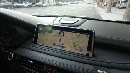 BMW X5 차량에 T-MAP 티맵연동이 가능한 아이나비 X1 CUBE 네비게이션 장착!! / 서울 서초, 반포, 강남