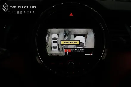 미니 쿠퍼 차량 광각미러와 하늘에서 차량 내려다보는 어라운드뷰로 안전 주행 가능!!! / 서울 서초, 반포, 강남