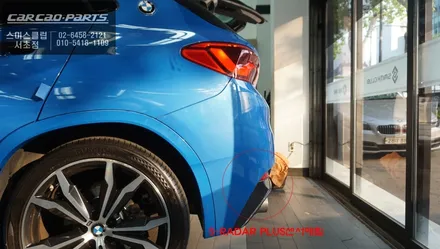 BMW X2차량 카카오파츠 에스플레이 안드로이드 모니터와 충돌사고 예방을위한 3D어라운드뷰 기능과 측후방센서 안전옵션 튜닝. / 서초구 서초동