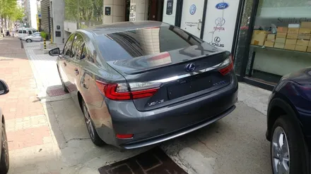 LEXUS ES300h 주차시 편리한 옵션 \