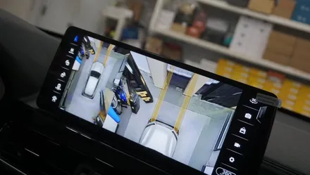 BMW X1[EVO]모니터 탈거 후 12.3인치 안드로이드 에스플레이 모니터와 3D어라운드뷰 콜라보 작업. / 서초구 서초동