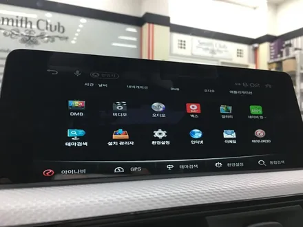 신형 BMW320I차량에 현존 최고의 스펙 아이나비X1 CUBE네비와 사각지대를 한눈에 파악할 수 있는 360도 옴니뷰NS 순정모니터 연동하기. / 서초구 서초동