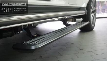 벤츠 지바겐[G63 AMG]차량 튼튼한 관절과 너비가 넓은 국산 킹스텝 전동사이드스텝 편의옵션 장착. / 서초구 서초동