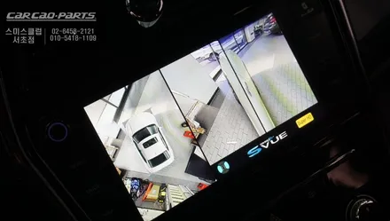 탑뷰[스카이뷰]영상을 통해 티볼리 차량 주변360도 장애물을 확인할 수 있는 2D슈퍼뷰 어라운드뷰. / 서초구 서초동