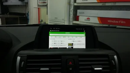 순정네비게이션은 잊어라~~~BMW118D 차량에 T-map실행이 가능한 수입차전용 아이나비X1 CUBE 터치연동 구현. / 서초구 서초동