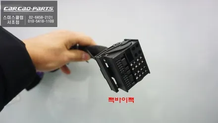 음성과 순정 조그다이얼로 제어되는 벤츠C63차량 카플레이 튜닝으로 티맵, 카카오맵을 사용하자. / 벤츠 / C-클래스 / 서울 서초구