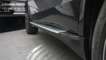 BMW X5차량 편리한 승,하차를 위한 일체감이 독보이는 고정형 사이드스텝 장착. / BMW / X5 / 서울 서초구