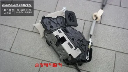 아우디Q4이트론 덜 닫힌 도어를 럭셔리하게 당겨주는 고스트도어 상징적인 고급옵션 기능 튜닝. / 아우디 / Q4 / 서울 서초구