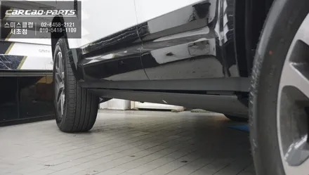 편리한 승,하차를 위한 랜드로버 디펜더 차량 튼튼한 관절적용! 전동사이드스텝 편의옵션 튜닝. / 서울 서초, 반포, 강남