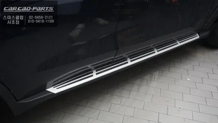 BMW X5차량 편리한 승,하차를 위한 일체감이 독보이는 고정형 사이드스텝 장착. / BMW / X5 / 서울 서초구