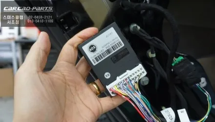 캐딜락CT6차량 살짝 닫아도 도어를 당겨주는 고스트도어 고급옵션과 시트를 제어하는 워크인 스위치 장착. / 서초구 서초동