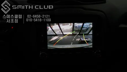 JEEP 레니게이드 순정모니터와 연동이 가능한 화질이 좋은 후방카메라 장착. / 서울 서초, 반포, 강남