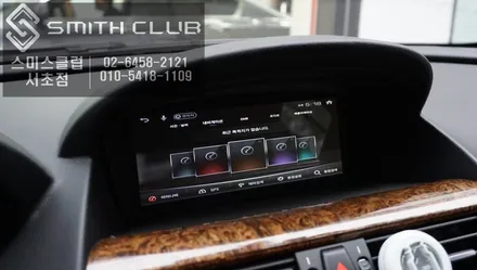 BMW 순정모니터와 터치연동되는 아이나비 X1 CUBE 내비게이션과 핸들과 연동되는 후방카메라.아이나비 QXD1000a블랙박스 작업. / 서울 서초, 반포, 강남