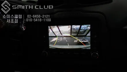 JEEP 레니게이드 순정모니터와 연동이 가능한 화질이 좋은 후방카메라 장착. / 서울 서초, 반포, 강남