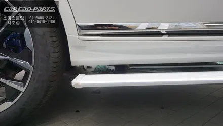 2023년식 BMW X7차량 국산 킹스텝 전동사이드스텝과 사각지대를 볼 수 있는 광각미러 시공. / 서울 서초, 반포, 강남