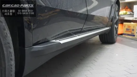 BMW X5차량 편리한 승,하차를 위한 일체감이 독보이는 고정형 사이드스텝 장착. / BMW / X5 / 서울 서초구
