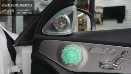 벤츠C200 W205차량 4D부메스터와 터빈 송풍구! 순정답게 시공되는 엠비언트라이트 실내 튜닝. / 서초구 서초동