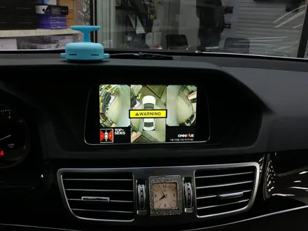 Benz E300 프리미엄 옵션 360도 옴니뷰 NS 순정연동. / 서초구 서초동