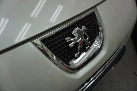 PEUGEOT 3008차량에 주차의 달인이 될 수 있는 첫걸음 \