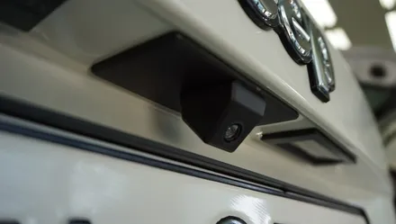 JEEP 레니게이드 순정모니터와 연동이 가능한 화질이 좋은 후방카메라 장착. / 서울 서초, 반포, 강남