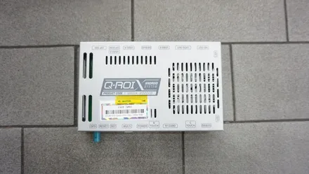 벤츠 NTG4.0과 NTG4.5모니터에 적용되는 큐디스 10.25인치 모니터와 Q-ROIX<큐로이엑스> 안드로이드 셋탑 출시! / 서울 서초, 반포, 강남
