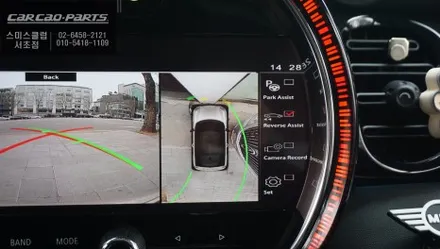 3D뷰모드 영상을 통해 차량 주변 360도 장애물을 확인할 수 있는 미니 전용 3D어라운드뷰 시스템. / 서울 서초, 반포, 강남