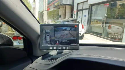 하늘에서 내 차를 내려다보는 듯한 착각 \